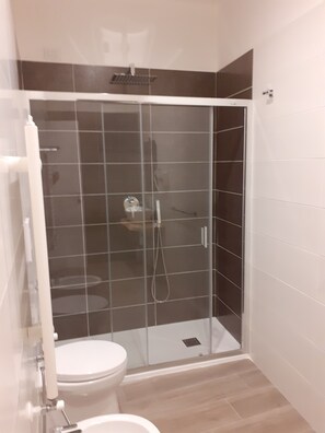 Chambre Triple (Castel Sant'Elmo) | Salle de bain