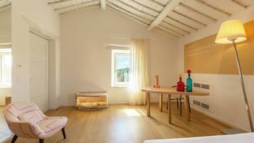 Classic Double Room | 1 bedroom, minibar, in-room safe, desk