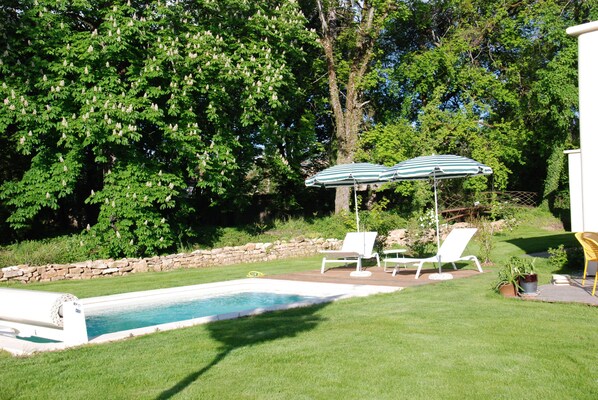 Piscine couverte, piscine extérieure (ouverte en saison)