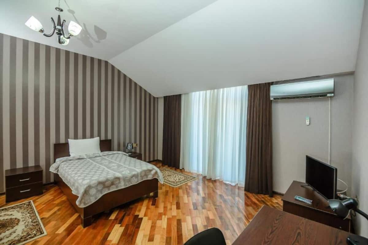 Standard Double Room | Premium bedding, down comforters, Select Comfort beds, minibar