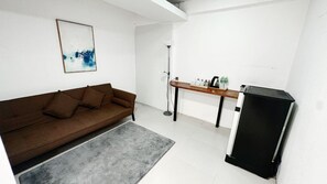 Premium bedding, down duvets, pillow-top beds, in-room safe - Key Hotel at Old City Center (Chiang Mai)