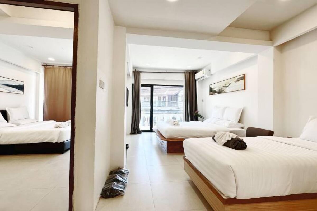 Premium bedding, down comforters, pillowtop beds, in-room safe