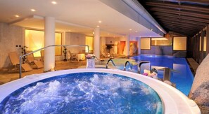 Bañera de hidromasaje interior