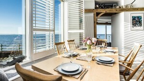 Luxury Apartment | In-room dining