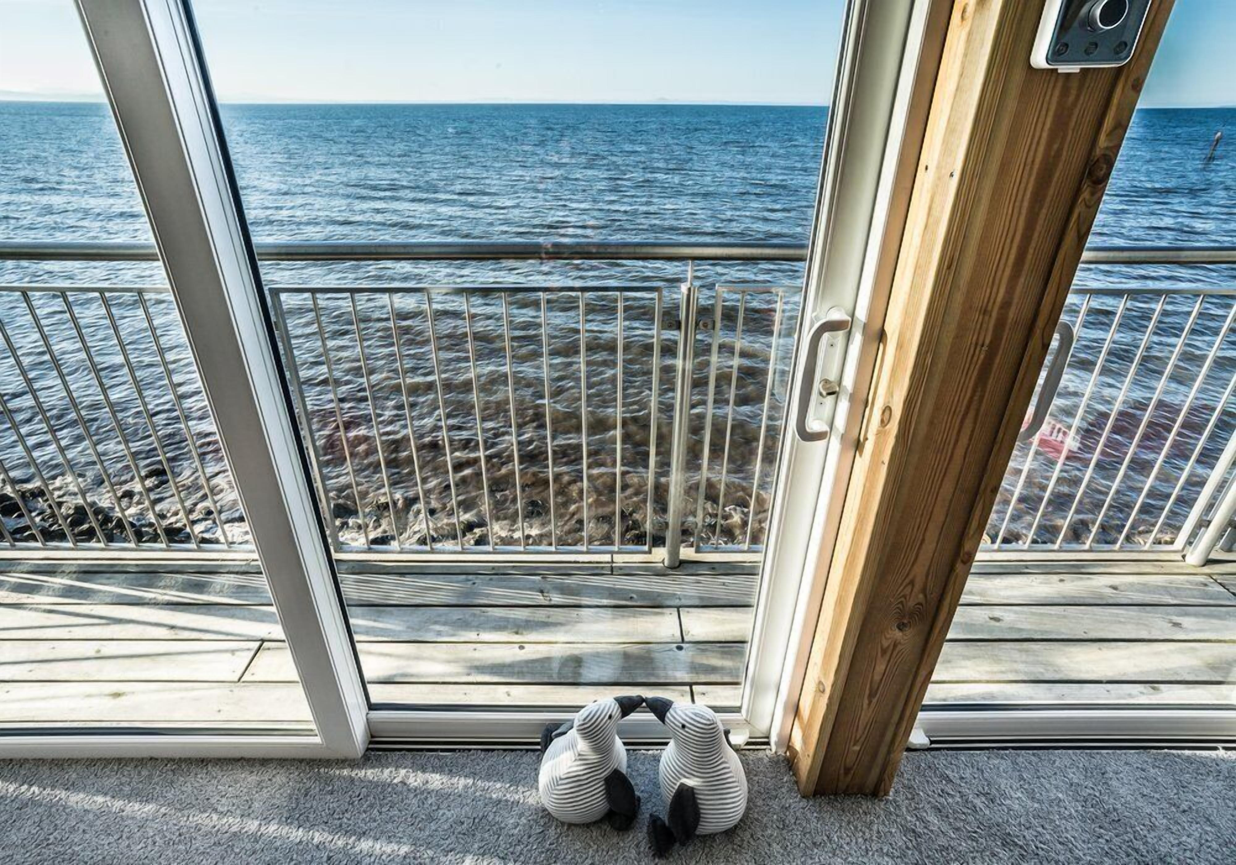 Luxury Apartment | Water view