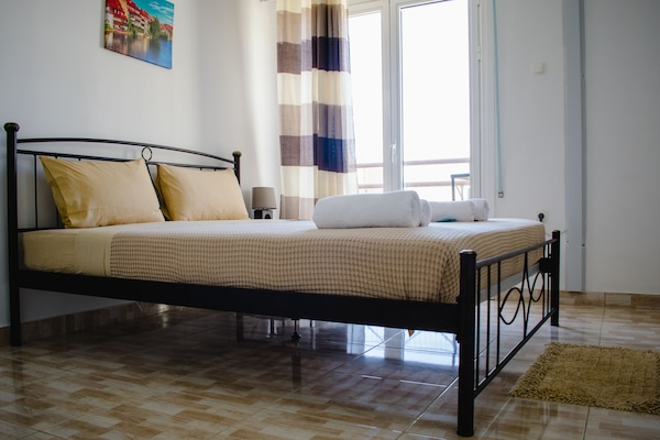 Triple Room (With Bathroom) | 3 bedrooms, iron/ironing board, free WiFi, bed sheets