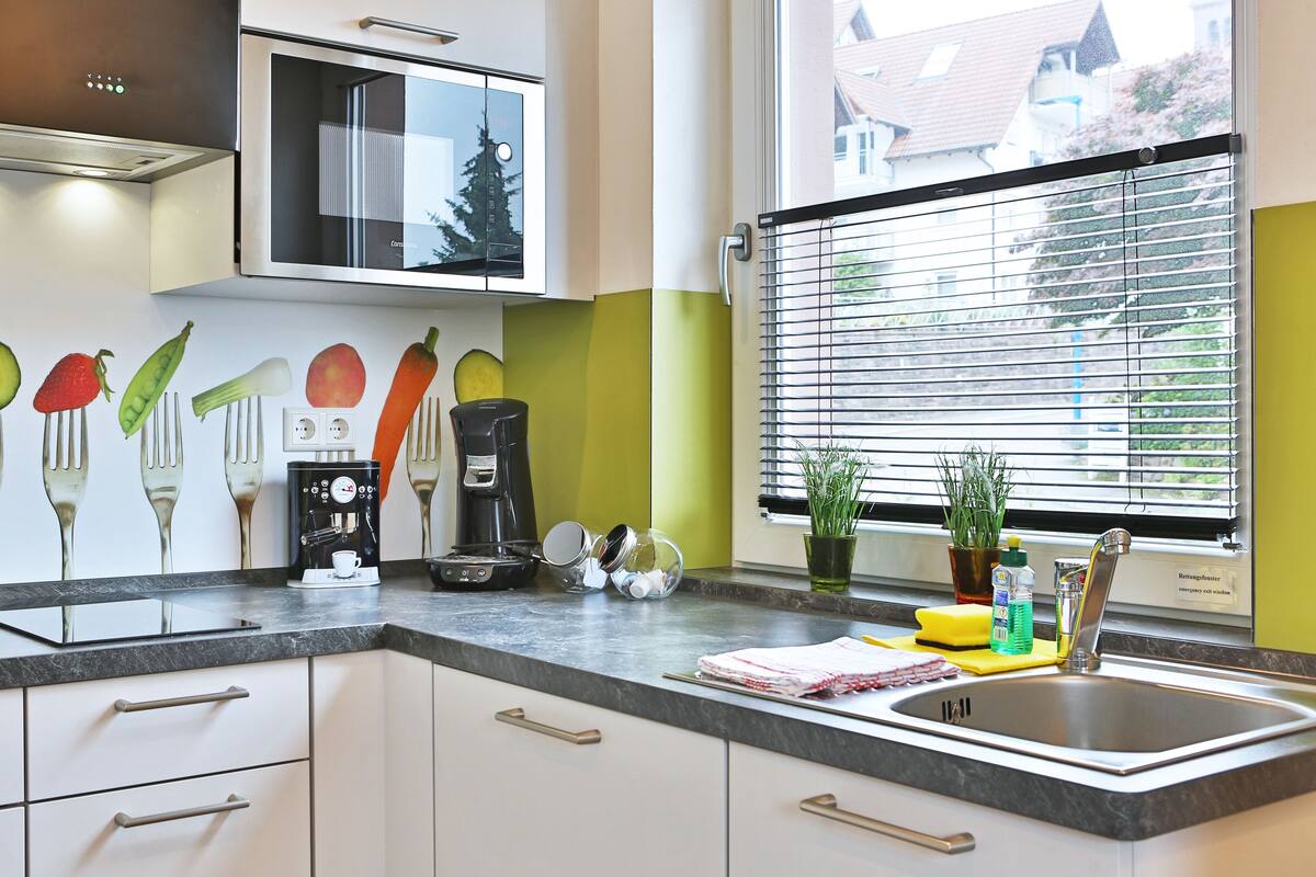 Apartment (5) | Private kitchen | Espresso maker, fridge, microwave, stovetop