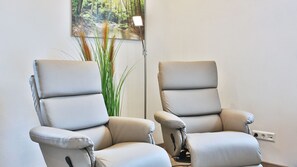 Apartment (3) | Living area | Flat-screen TV