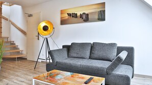 Apartment (6) | Living area | Flat-screen TV - Boardinghouse Waldbronn (Waldbronn)