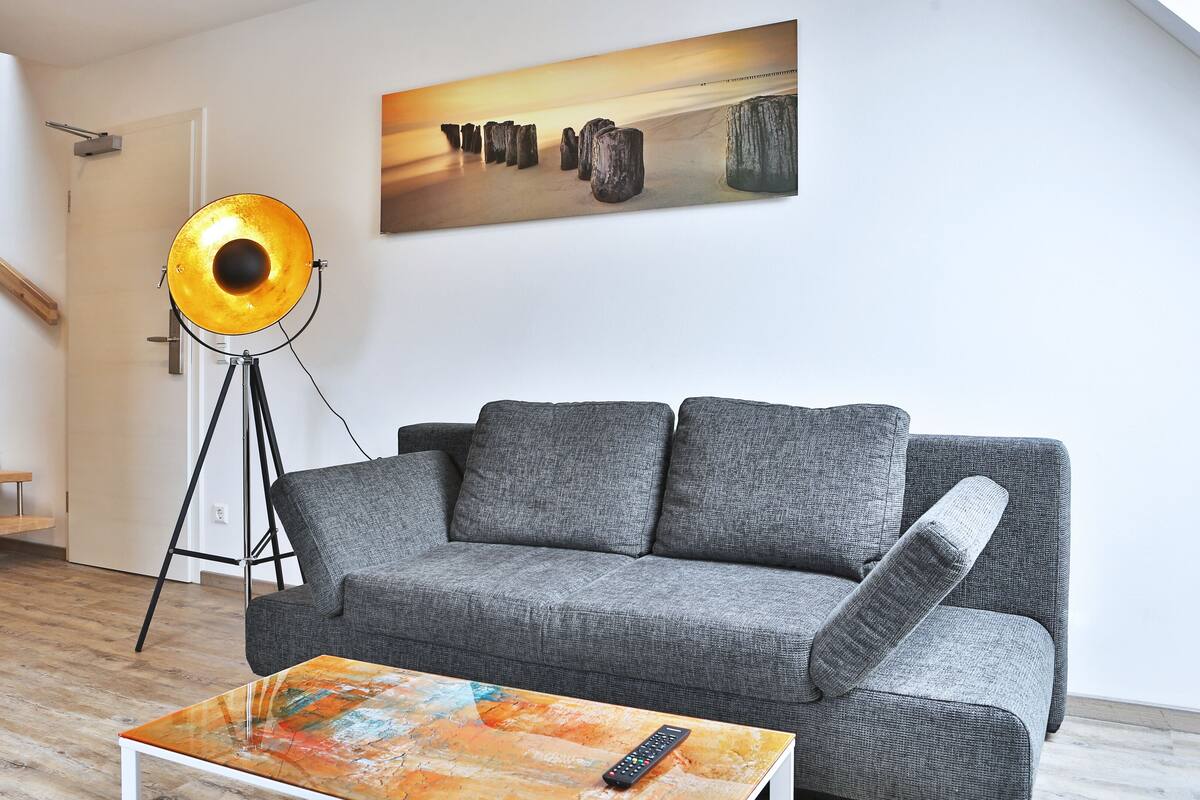 Apartment (6) | Living area | Flat-screen TV