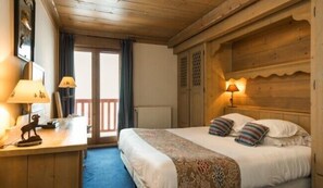 Deluxe Double Room | In-room safe, individually decorated, individually furnished, desk - Chalet Hotel L'Ecrin (Tignes)