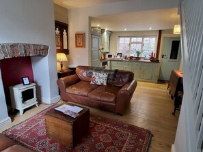 TV - 7 Monk Bar Court YORK (York)