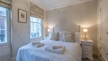 1 quarto, espaço de trabalho para notebook, quartos à prova de som