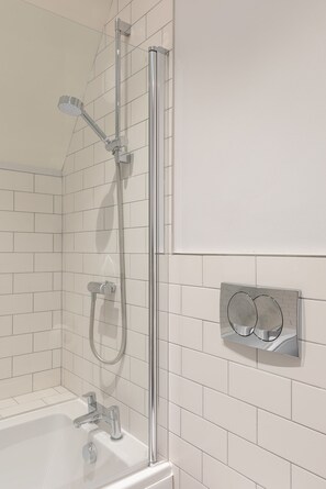 Hair dryer, towels - Apt 2, 71 Micklegate, YORK (York)