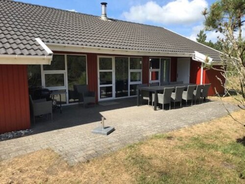 Allasrakennus Lounais-Jyllannissa, mukaan lukien apuohjelmat