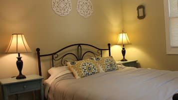 1 bedroom, iron/ironing board, travel crib, WiFi