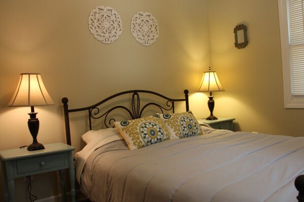 1 bedroom, iron/ironing board, travel cot, WiFi