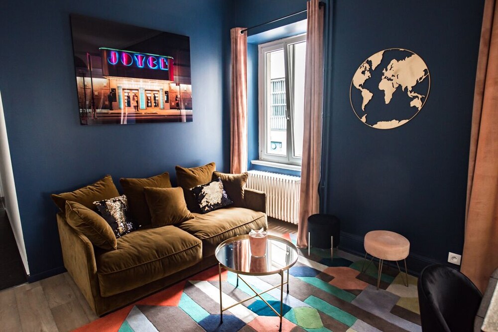 Théâtre Sinne Luxury Apartment