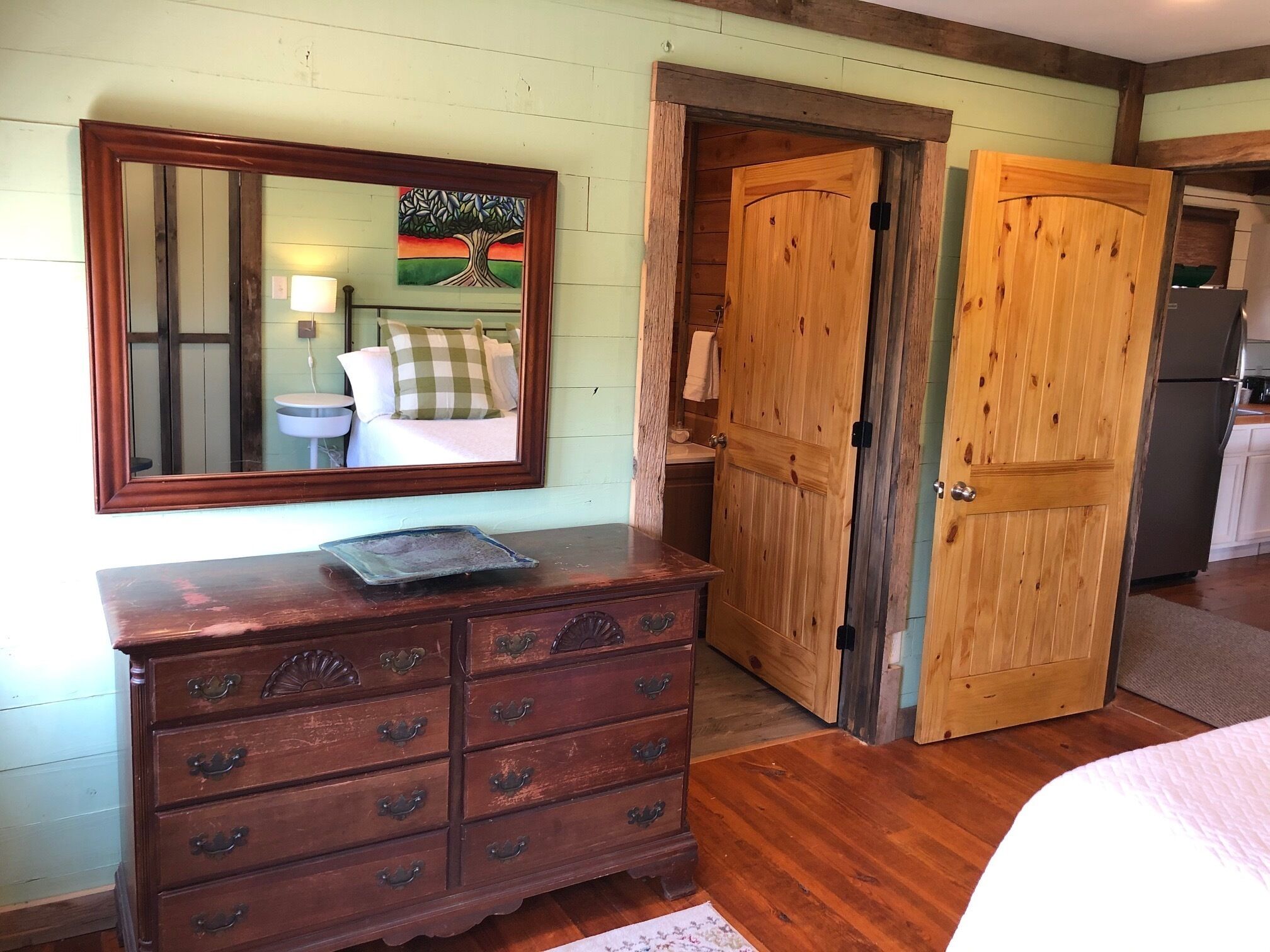 3BR 2Bth house, 1 pet free 2nd pet considered for fee 7 min to d'town Memphis