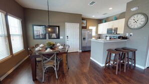 Fridge, microwave, stovetop, dishwasher - West Lucaya Village - Spl974 (Kissimmee)