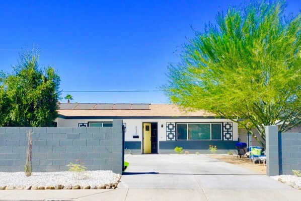 المنشأة من الخارج