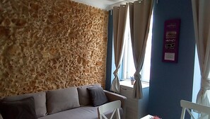 TV - ALEXANDER APARTMENTS. SINTRA (Lisboa)