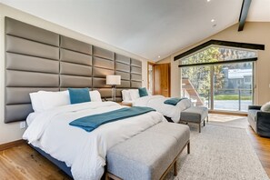 Casa | 5 habitaciones, escritorio, tabla de planchar con plancha y wifi gratis