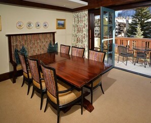 House | Private kitchen | Fridge, microwave, stovetop, dishwasher - Vail VLG One Willow 2bd-joh1 (Vail)