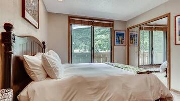 House | 2 bedrooms, desk, iron/ironing board, free WiFi