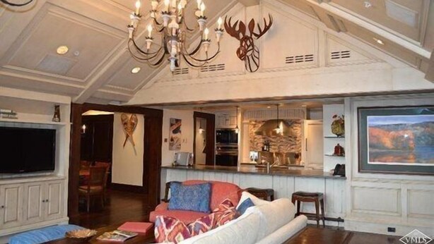 Unclassified image, 1 of 1, button - Vail VLG One Willow 4bd-pent (Vail)