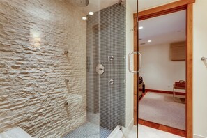 House | Bathroom