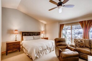 4 عدّة غرف نوم ومكتب ومكواة/لوح كي وواي فاي مجانًا