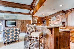 House | Private kitchen | Fridge, microwave, dishwasher, coffee/tea maker - Vail VLG One Willow 3bd-andrew (Vail)