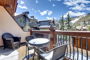 House | Balcony