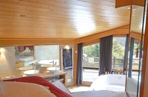 4 chambres, fer et planche à repasser, accès Internet, draps fournis