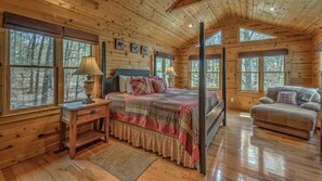 3 chambres, bureau, fer et planche à repasser, accès au Wi-Fi (inclus)