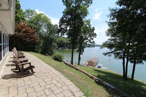 Terrace/patio -  HotTub, Sauna, Paddle Boards, Kayaks, Firepit, Game Room, Linens, Scenic Point (Goodview)