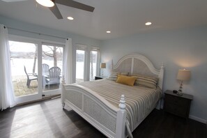 3 bedrooms, desk, iron/ironing board, free WiFi - HotTub, Sauna, Paddle Boards, Kayaks, Firepit, Game Room, Linens, Scenic Point (Goodview)