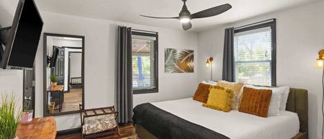 2 soverom, strykejern/-brett, reiseseng for barn og wi-fi