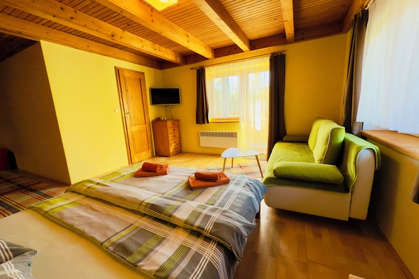 Traditional Triple Room | Blackout drapes, free WiFi, bed sheets