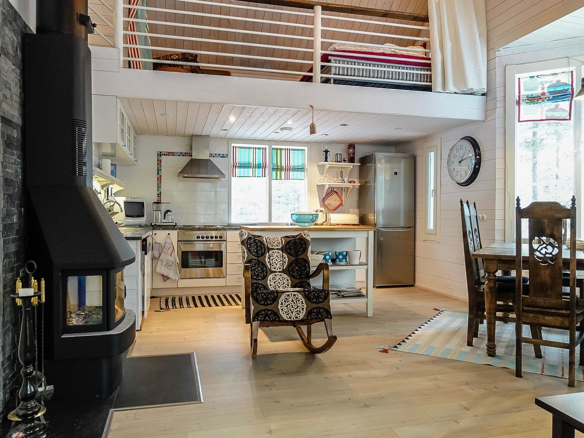 Fridge, microwave, dishwasher, cookware/dishes/utensils