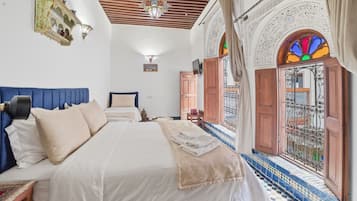 Double or Twin Room | Desk, blackout curtains, free cots/infant beds, free WiFi