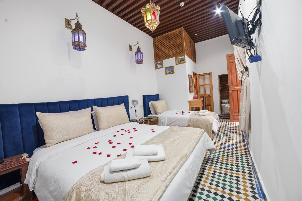 Triple Room, 3 Single Beds