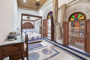 Suite | Desk, blackout drapes, cribs (free), WiFi (free) - Riad Rasia (Fes)