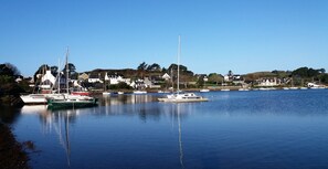 Marina - Le gite TY STEREC SWIMMING POOL indoor heated to 29° view and HAMMAM (Plouezoc'h)