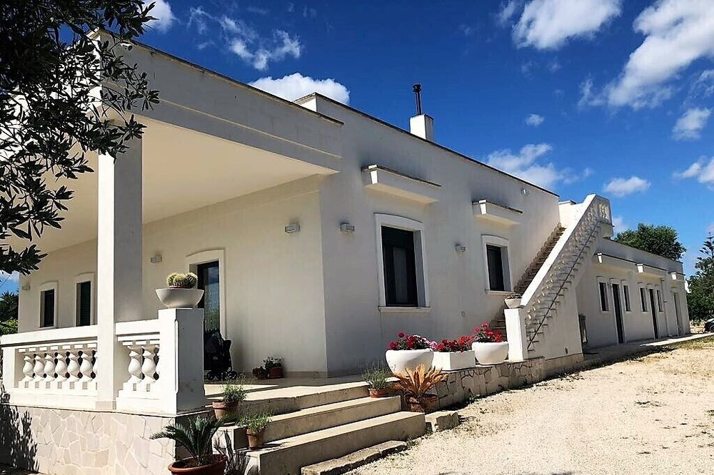 Polinisso house to rent