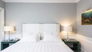 Junior Suite, Balcony | 1 bedroom, Egyptian cotton sheets, premium bedding, down comforters