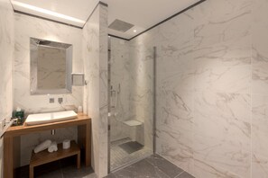 Deluxe Double Room, Garden Area | Bathroom | Free toiletries, hair dryer, bidet, towels - Casa Tua Spa Resort (Porto Recanati)
