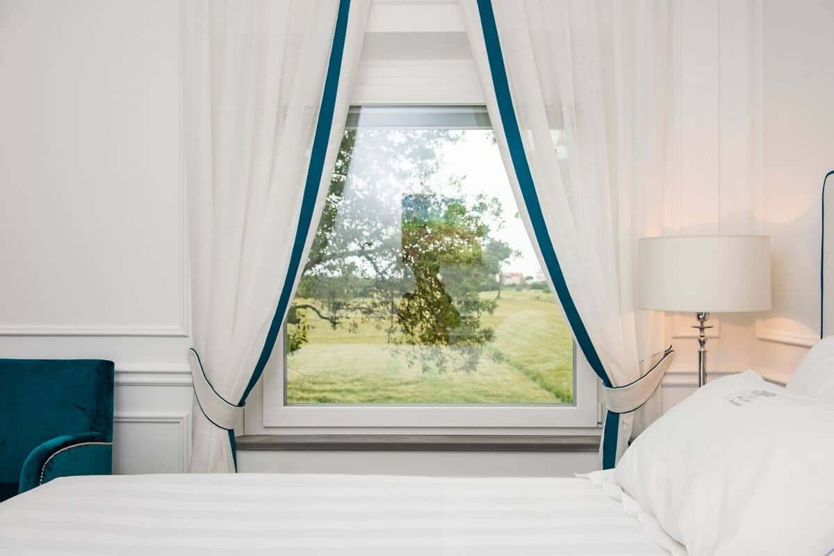 Egyptian cotton sheets, premium bedding, down duvets, pillow-top beds