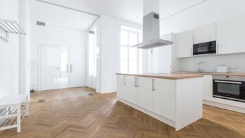 Apartment, 3 Bedrooms (Penthouse 26, incl.cleaning fee 60EUR) | Private kitchen